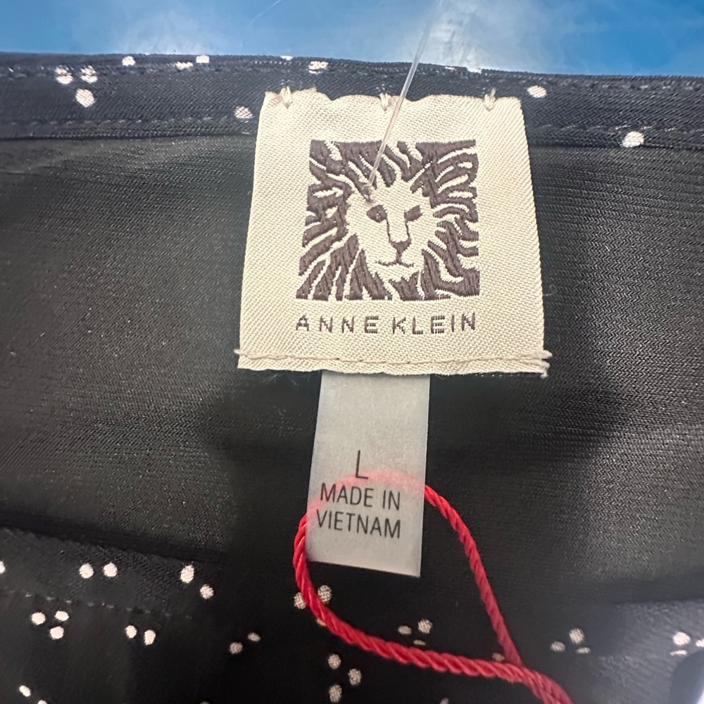 Anne Klein Black Polka Dot Side Pleat Stretchy Sleeveless Blouse NWT Large - Picture 3 of 13